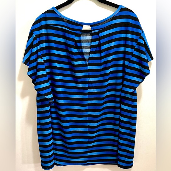 2/$20💕Size L Bundle 🌟 - Picture 6 of 6